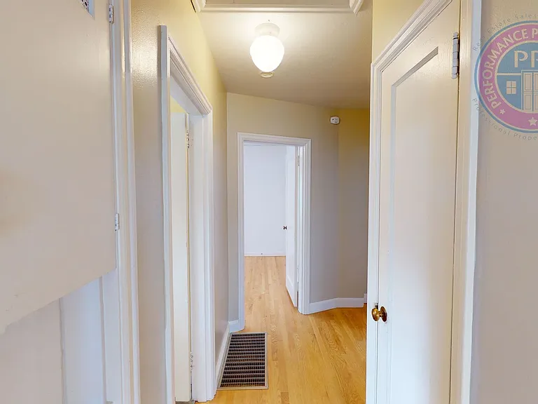 3935 NE 74th Ave — Photo 9
