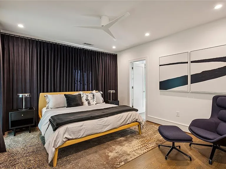 2525 Peachtree Rd NE #32 — Photo 32