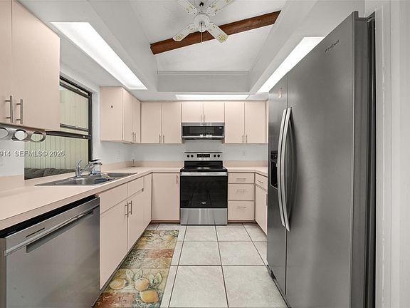3rd image of 2418 Hidden Creek Cir