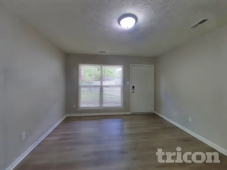 3812 Cologne Ct — Photo 2