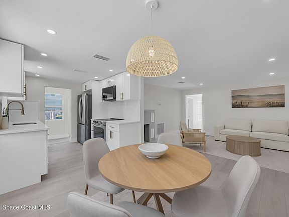3rd image of 109 Fontaine St