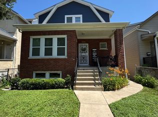 1931 Hartrey Ave, Evanston, IL 60201