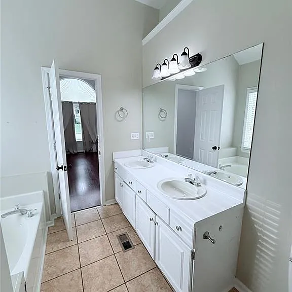 154 Camden Woods Dr — Photo 33