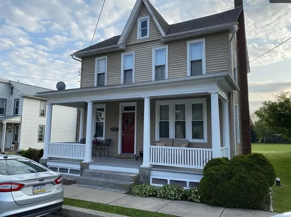 6140 Carpenter St, East Petersburg, PA 17520