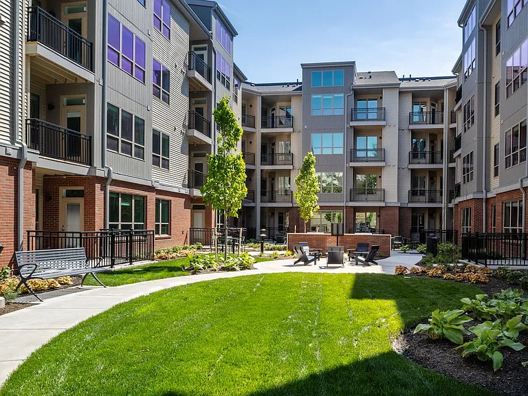 Enjoy six community courtyards with green space, grilling areas, and seating