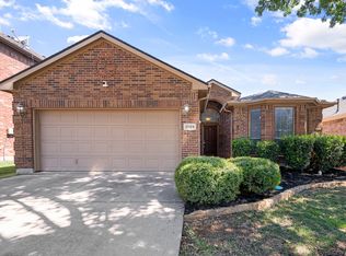 2709 Twinflower Dr, Fort Worth, TX 76244