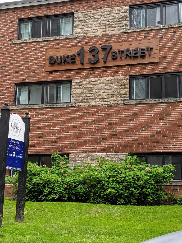 Duke Street Apartments — Photo 2