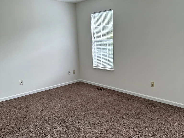 1827 Pennington Way #1827 — Photo 4