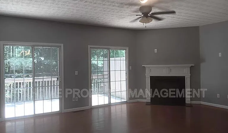 756 Celeste Ln SW — Photo 7