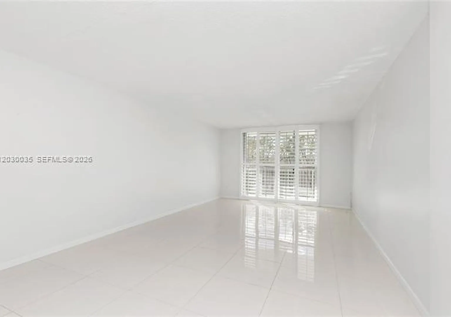 210 Sea View Dr cu-207, Key Biscayne, FL 33149 — Photo 3