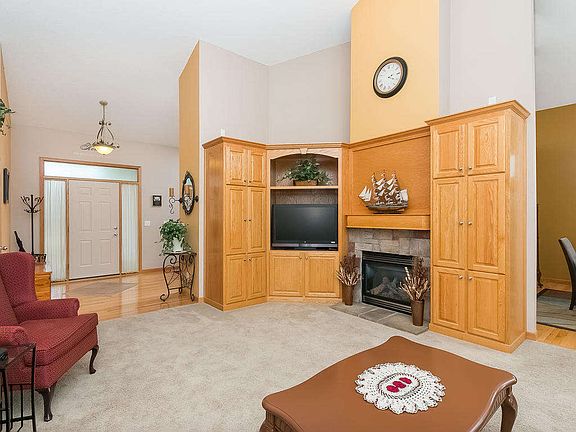 3rd image of 22637 Zion Pkwy NW