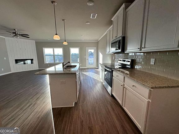 5th image of 5312 Fox Hill Ln