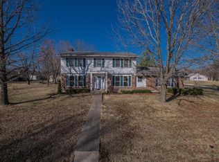 1731 Parkwood Dr, Moberly, MO 65270