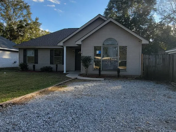 10 Deforest Dr, Madisonville, LA 70447