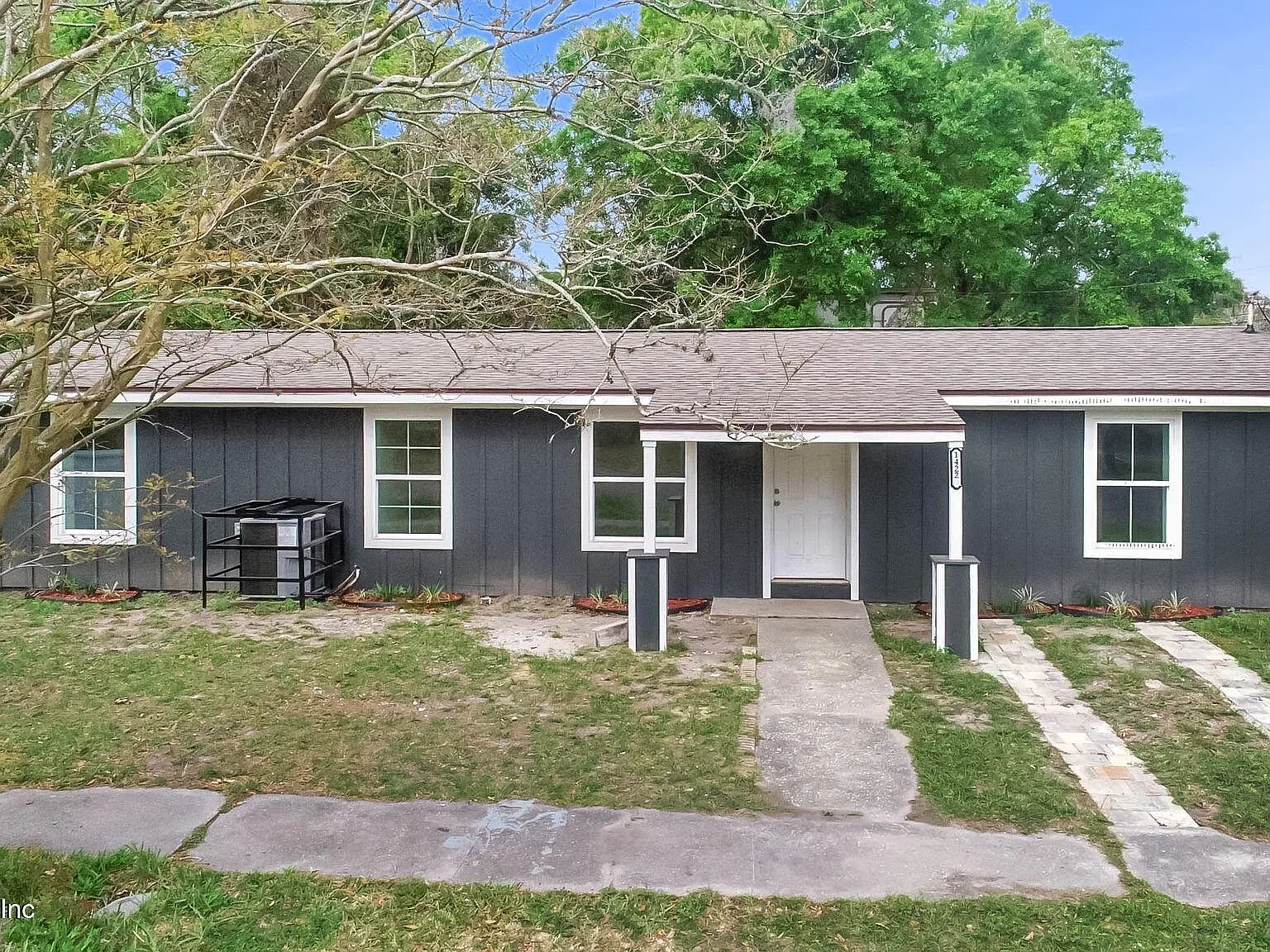 4 bed, 2.5 bath, 1368 sqft, $1,690 — Photo 1