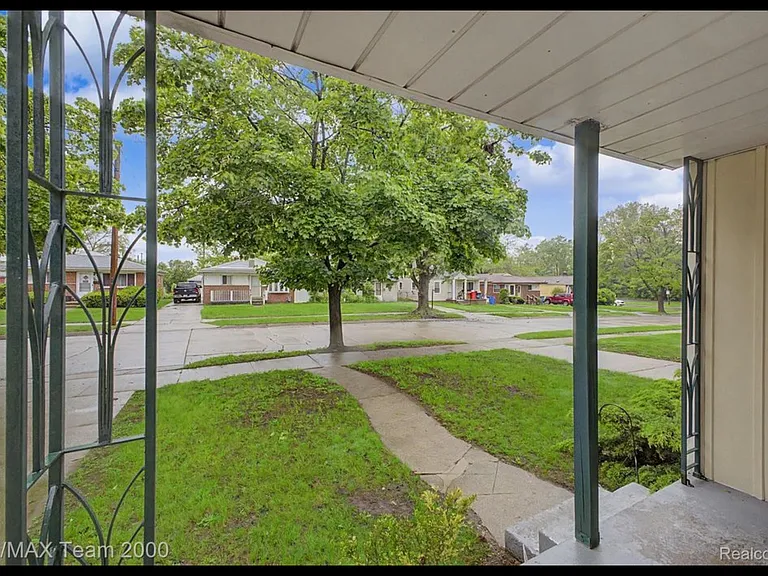 5635 Westpoint St — Photo 31
