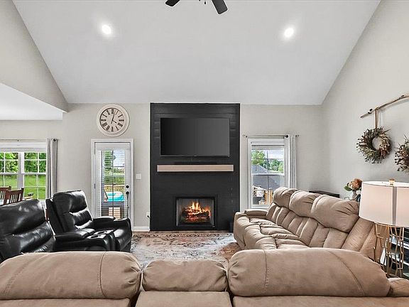 4th image of 6463 E Haven Way