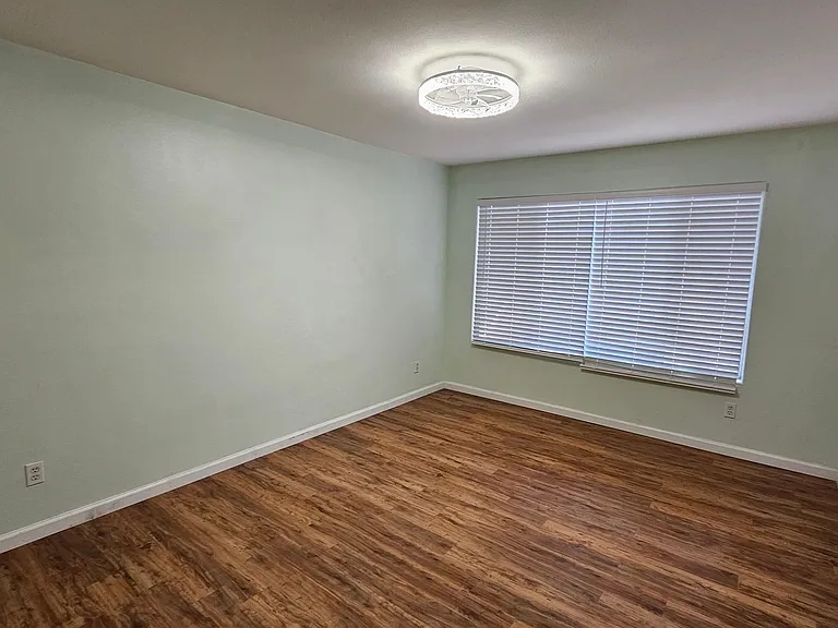 4955 Lindell Rd #221 — Photo 12