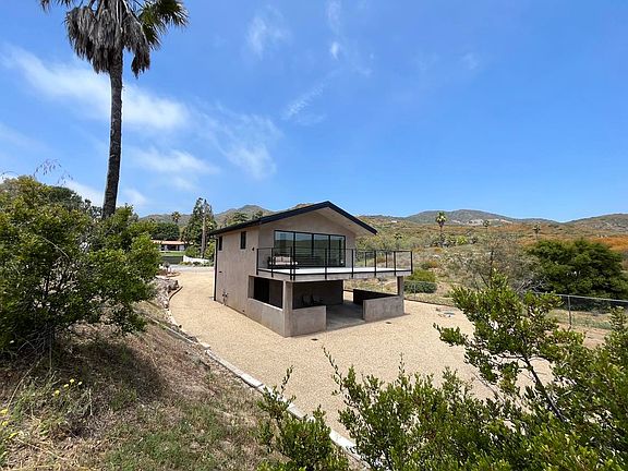 3rd image of 33338 Mulholland Hwy