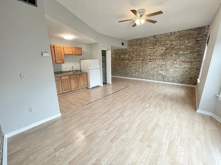 1718-34 E Lafayette Pl — Photo 25