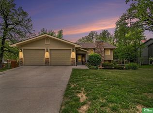 19706 Ewel Ct, Plattsmouth, NE 68048