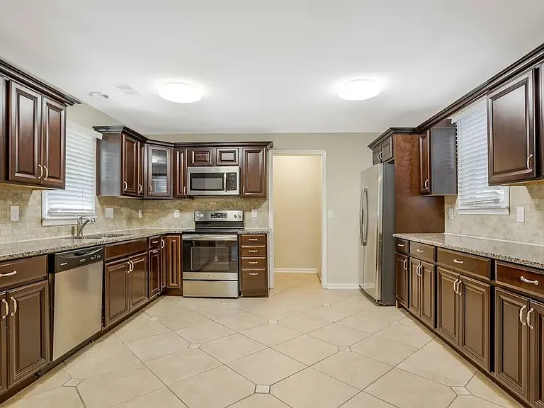 3040 Remington St — Photo 6