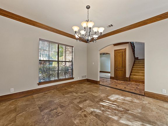 5th image of 605 Waterchase Dr