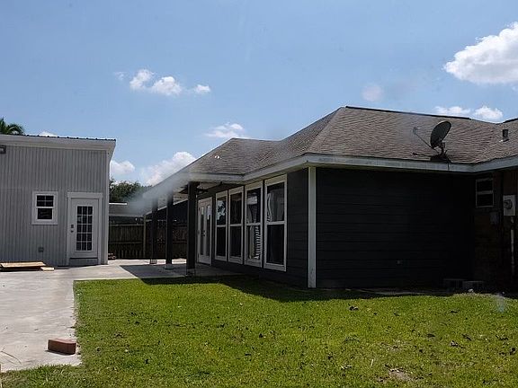 5th image of 4216 Stoney Brook Ln