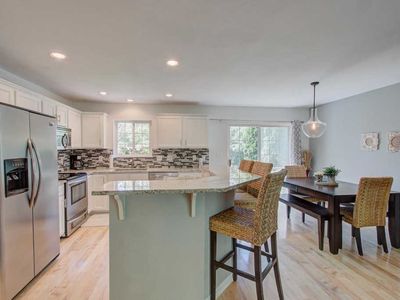 1908 Wexford Ln, Waukesha, WI, 53186