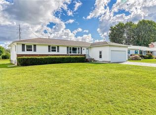 225 Harpington Dr, Rochester, NY 14624