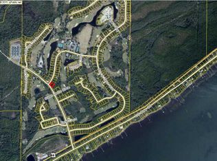 102 Laughing Gull Ln, Lanark Village, FL 32323