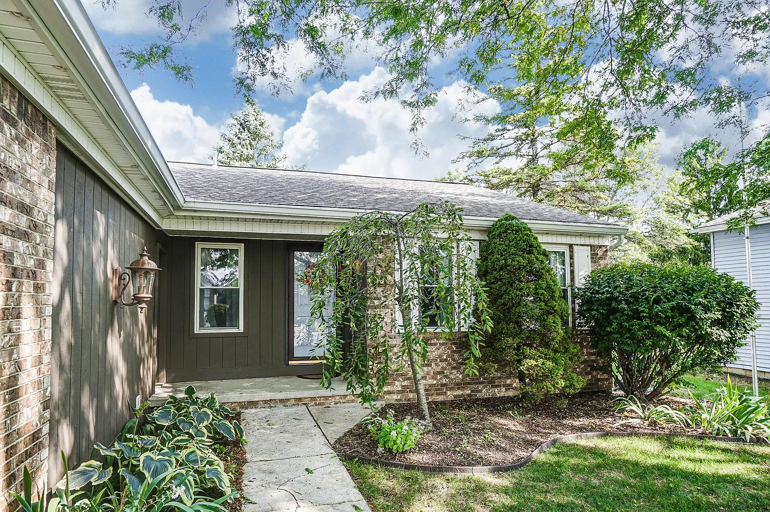 5924 Glennon Dr photo 1