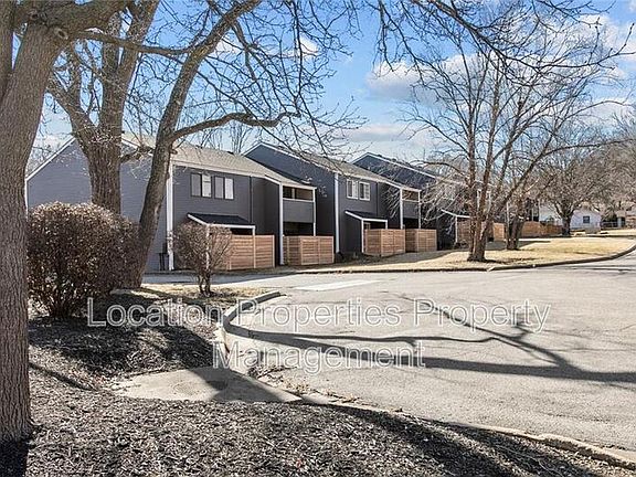 3rd image of 1502 W 25th Ct APT D3