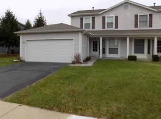 922 Oak Ridge Dr #0, Streamwood, IL 60107