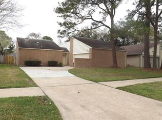 15711 Brookford Dr, Houston, TX 77059