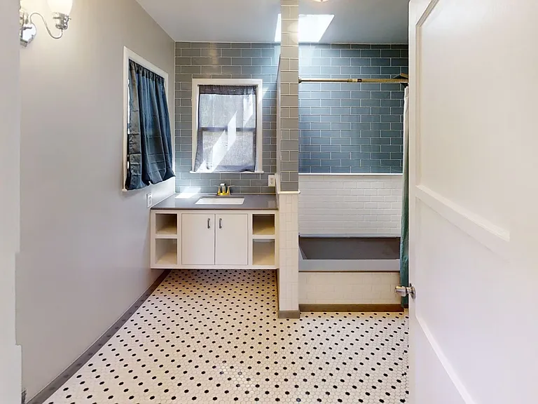 1326 Pacific St — Photo 11