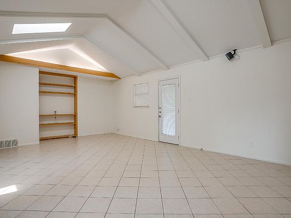 4th image of 4605 Barwick Dr