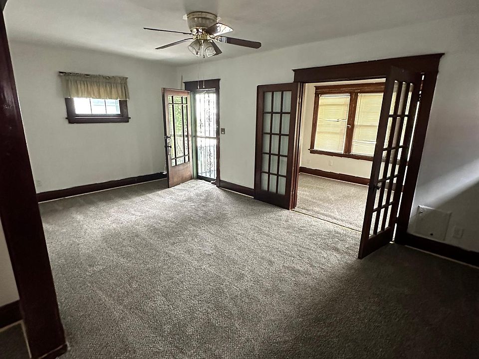 1st image of 98 Carl St #1