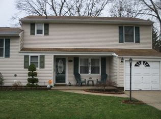 24 Executive Rd, Selden, NY 11784