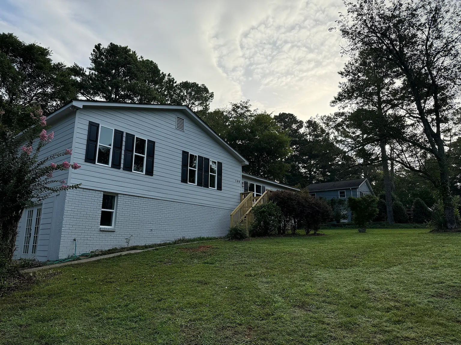 4 bed, 2228 sqft, $2,700 — Photo 2