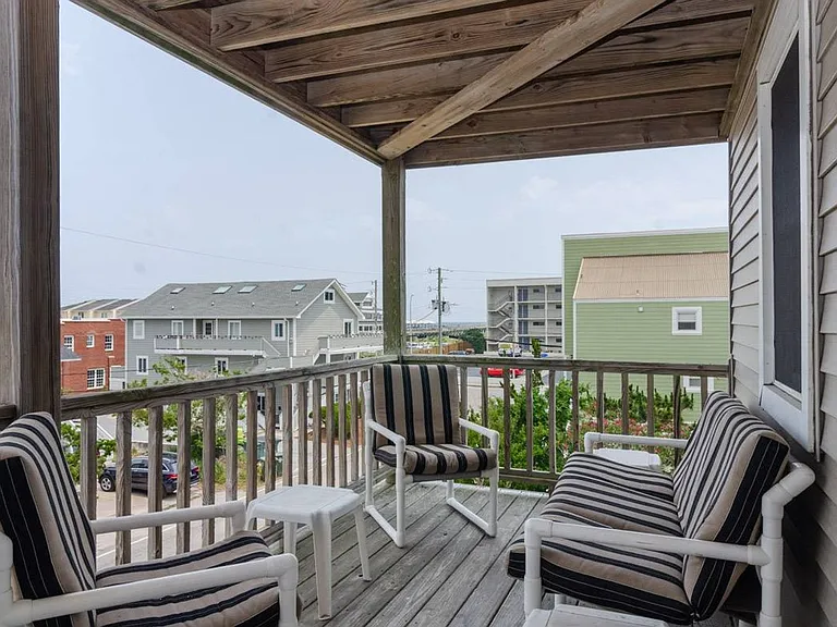 8B Sunset Ave #B — Photo 23