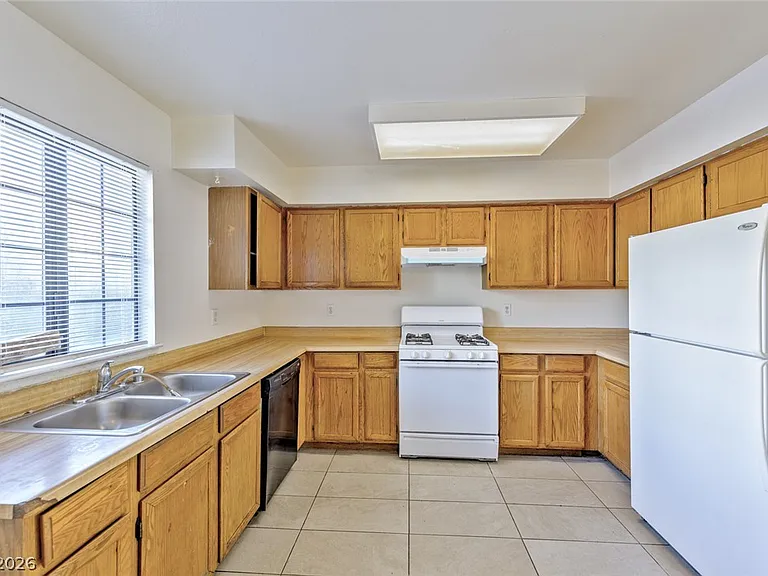 7030 Burcot Ave #K113 — Photo 3