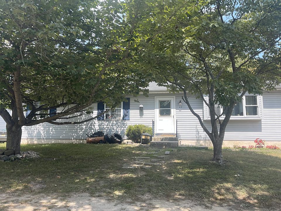 1st image of 42 Violet St