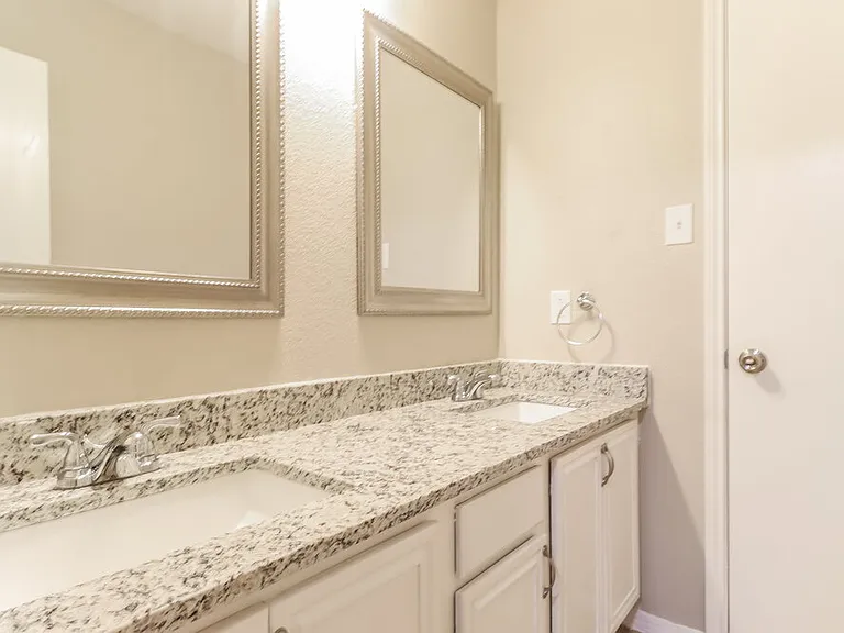 704 Mimosa Trl — Photo 11