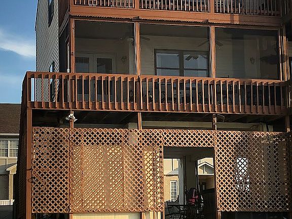 Lakeside 2 Story View