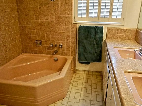 5th image of 858 S Del Cerro Dr