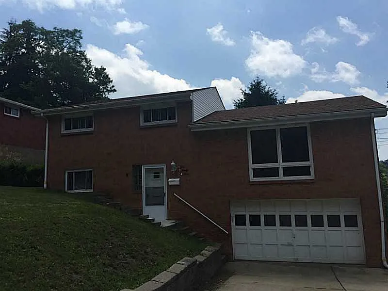 124 Russell Dr photo 1