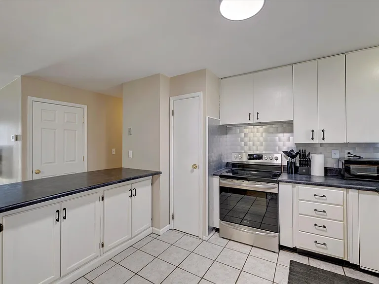 3515 N Stoneycrest Rd — Photo 7