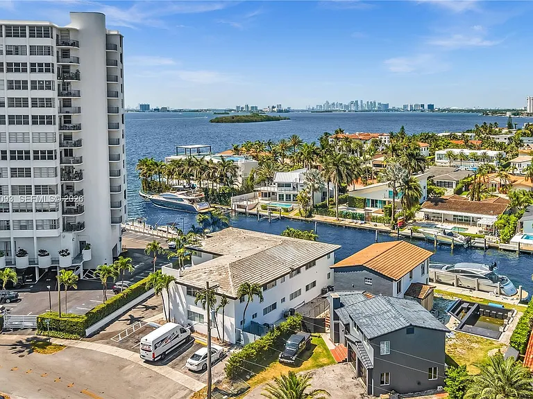 11900 N Bayshore Dr #206 — Photo 15