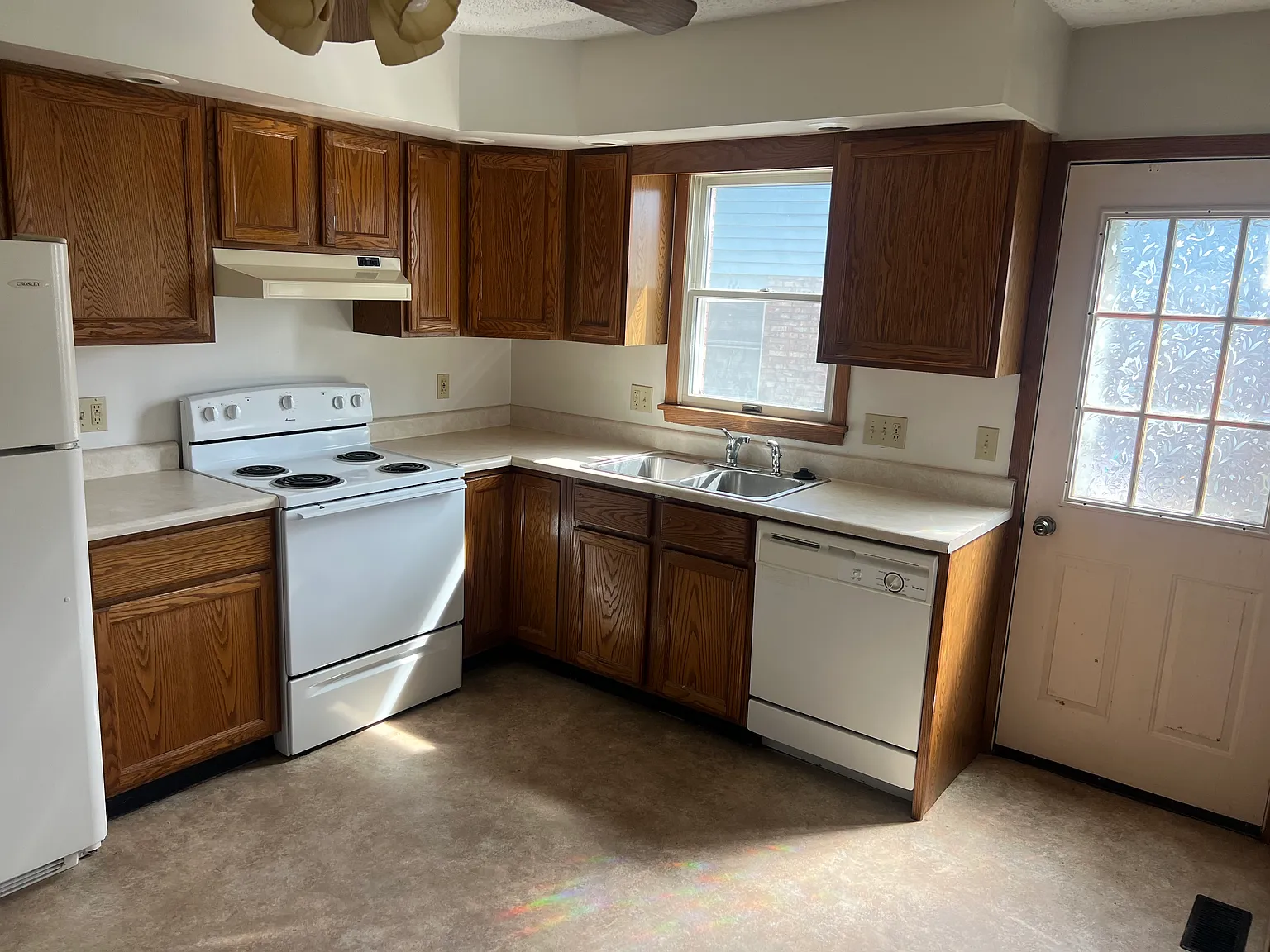 2 bed, $1,150 — Photo 4